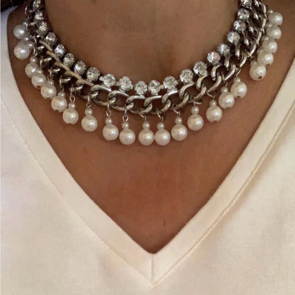 Elegant Silver and Pearl Necklace